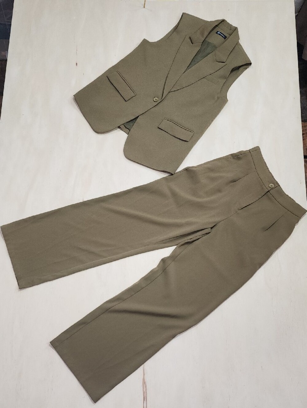 Olive green women's two-piece pantsuit set size S